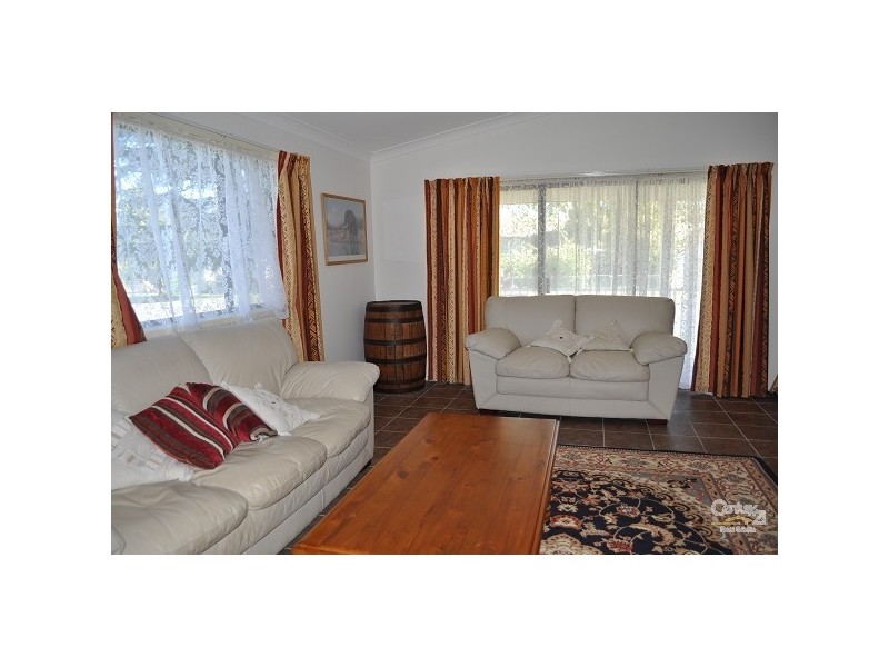 1 Searl Close, Singleton NSW 2330