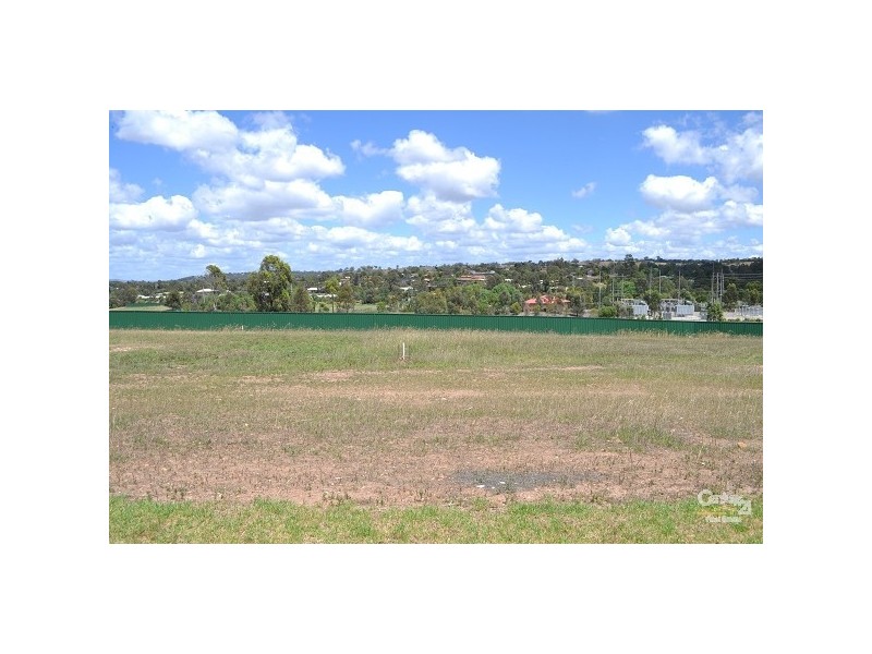 7 Brooker Close, Singleton NSW 2330