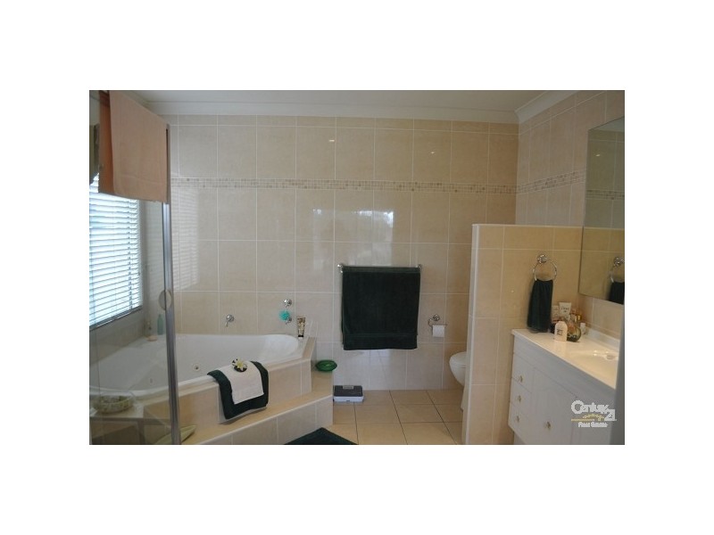 15 North Close, Singleton NSW 2330