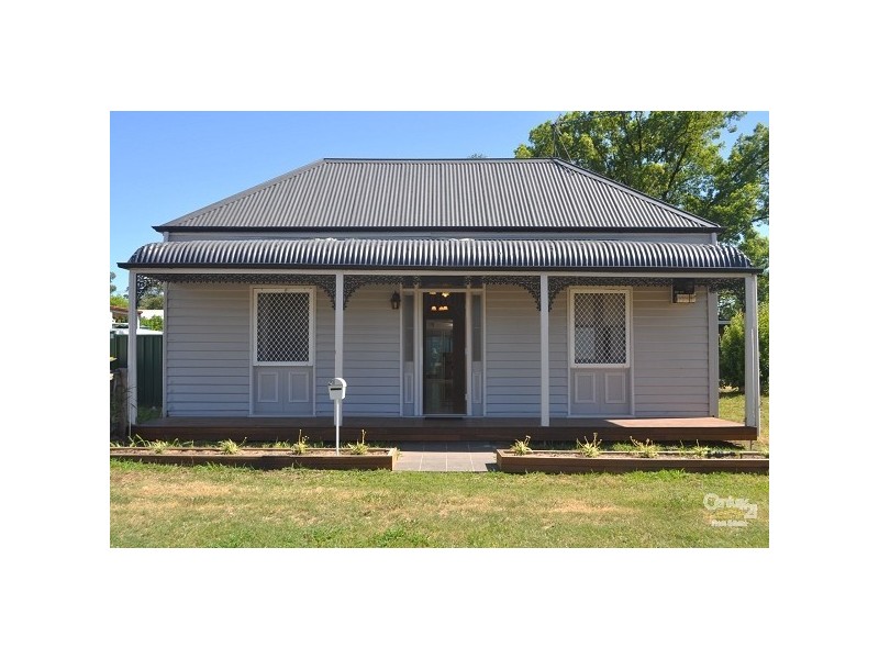14 Macquarie Street, Singleton NSW 2330