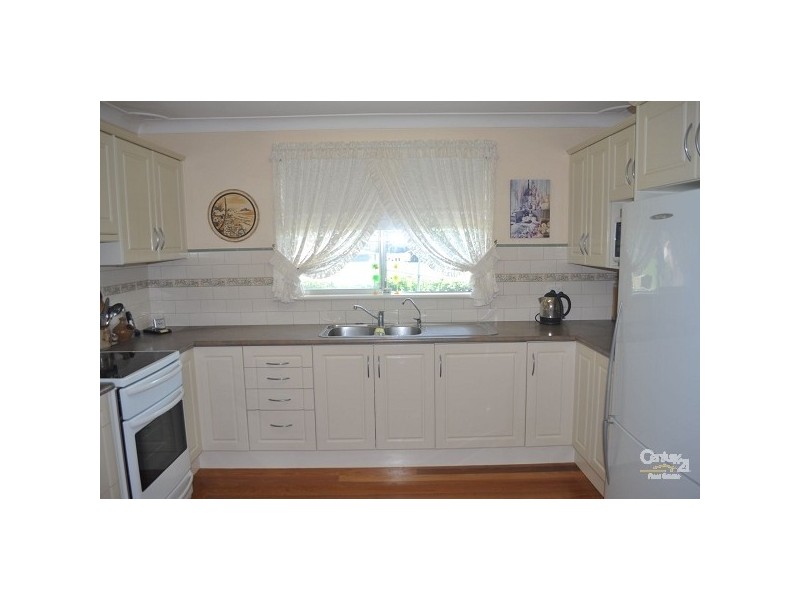 26 Lawson Avenue, Singleton NSW 2330