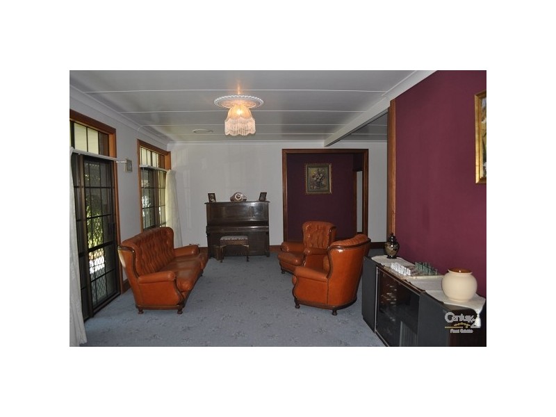 15 The Glade, Singleton NSW 2330