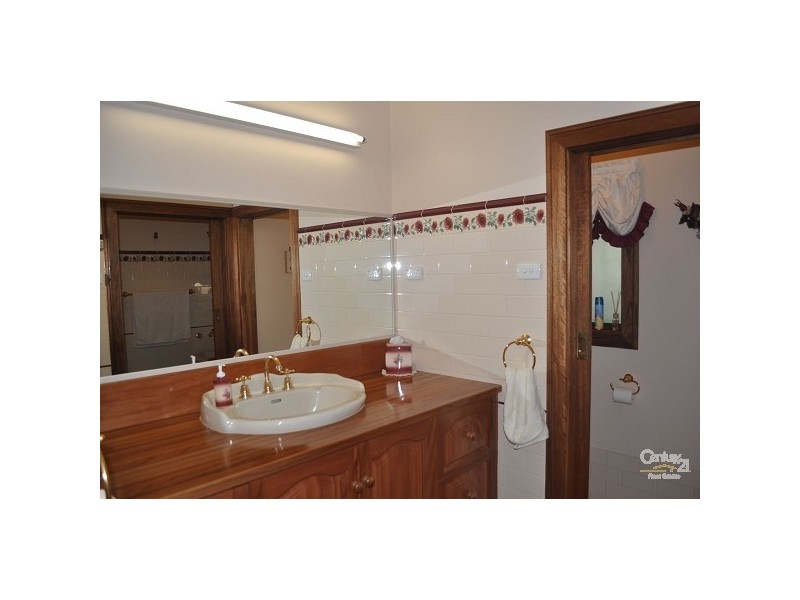 15 The Glade, Singleton NSW 2330