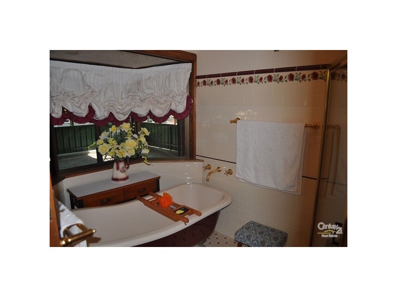 15 The Glade, Singleton NSW 2330