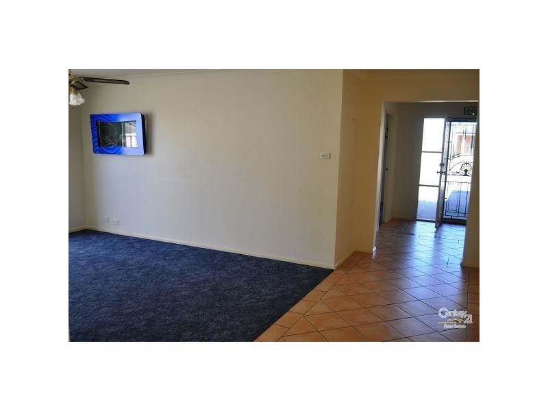 2 Grande Close, Singleton NSW 2330