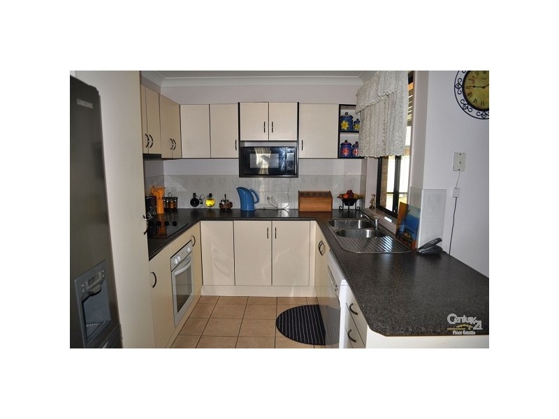 2 The Grove, Singleton NSW 2330