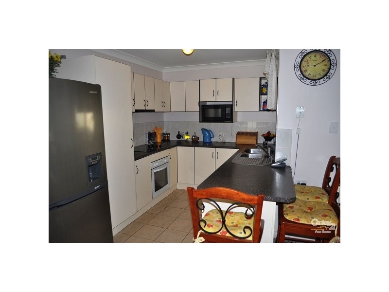 2 The Grove, Singleton NSW 2330
