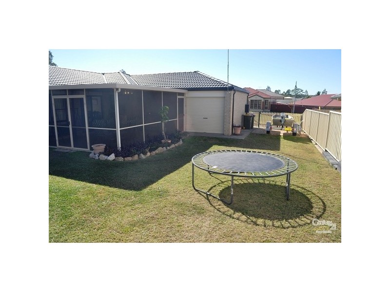 2 The Grove, Singleton NSW 2330