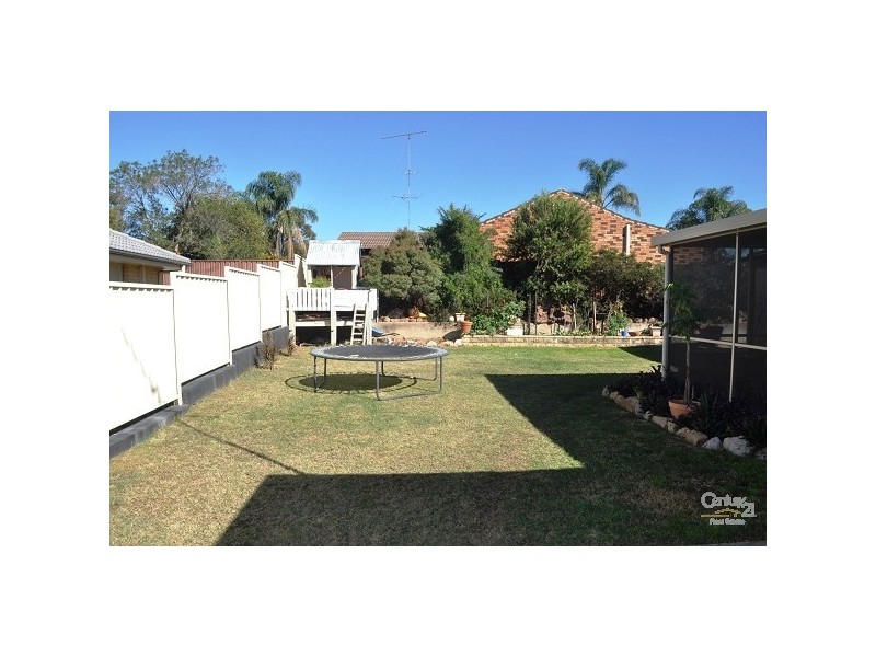 2 The Grove, Singleton NSW 2330
