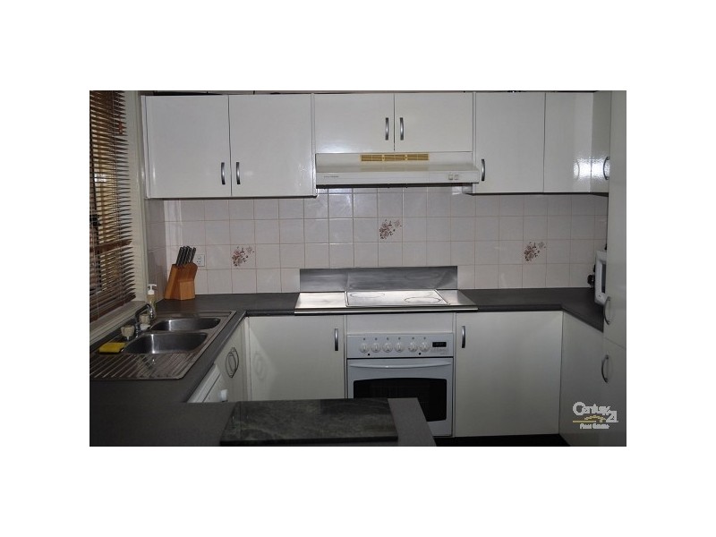 10/2 Henry Drive, Singleton NSW 2330