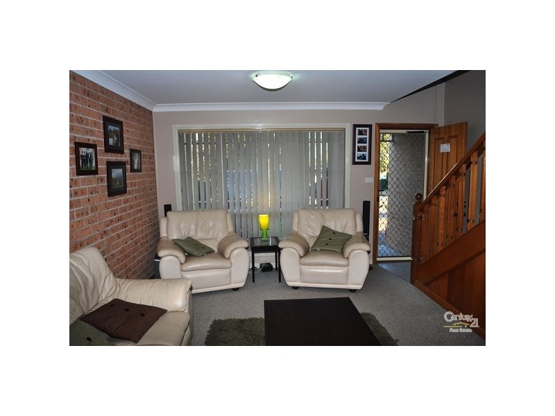 10/2 Henry Drive, Singleton NSW 2330