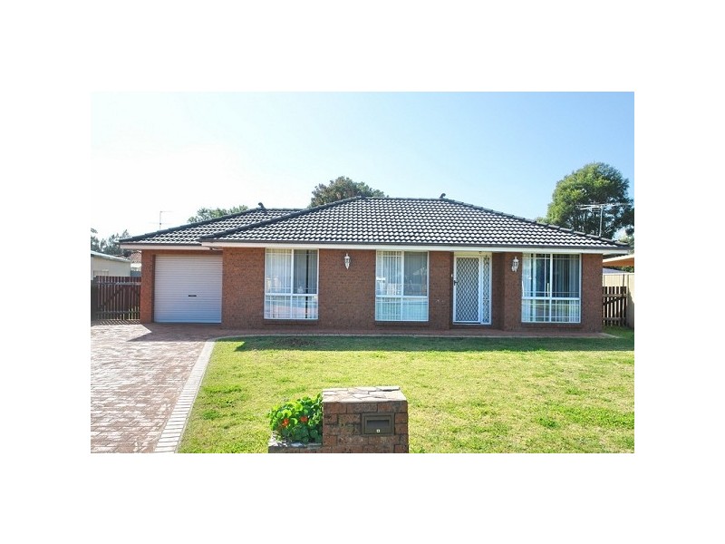 37 Watkins Crescent, Currans Hill NSW 2567