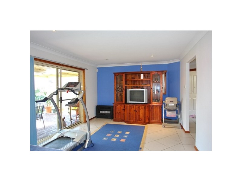 1 Quarters Place, Currans Hill NSW 2567