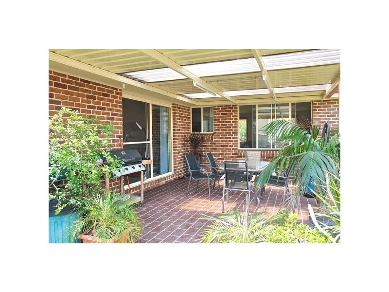 1 Quarters Place, Currans Hill NSW 2567