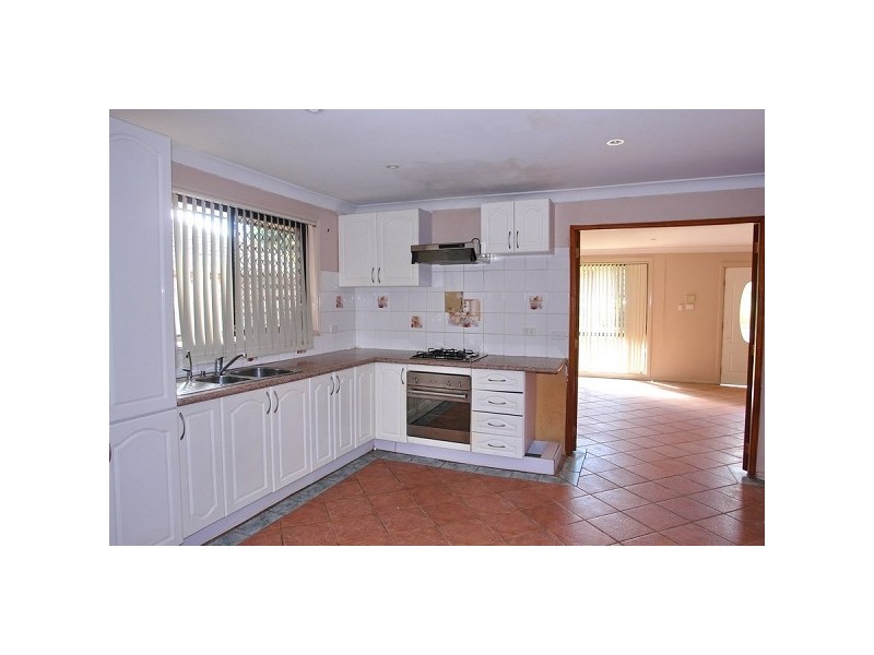 16 Peacock Way, Currans Hill NSW 2567