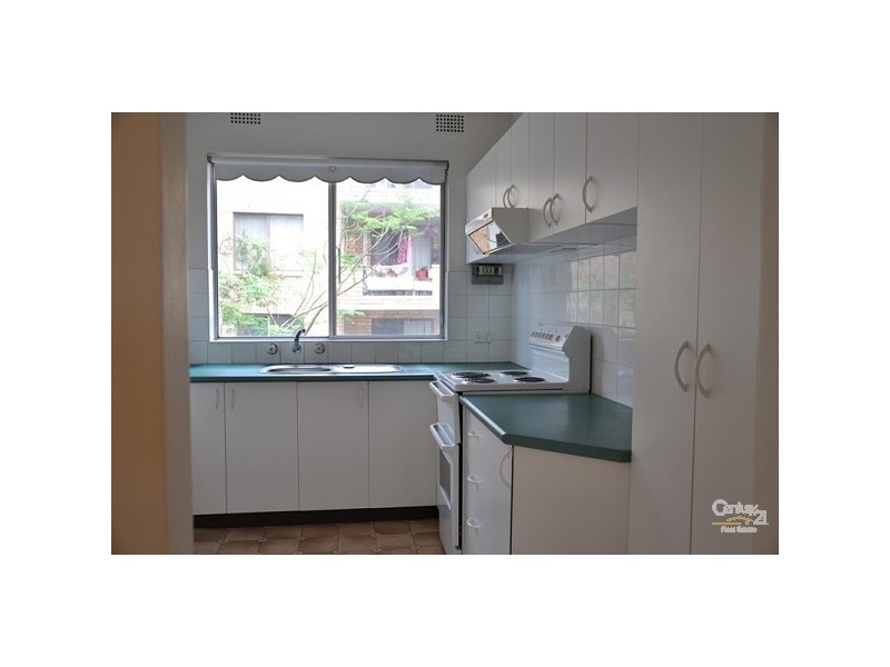 10/33 Meadow Cresent, Meadowbank NSW 2114