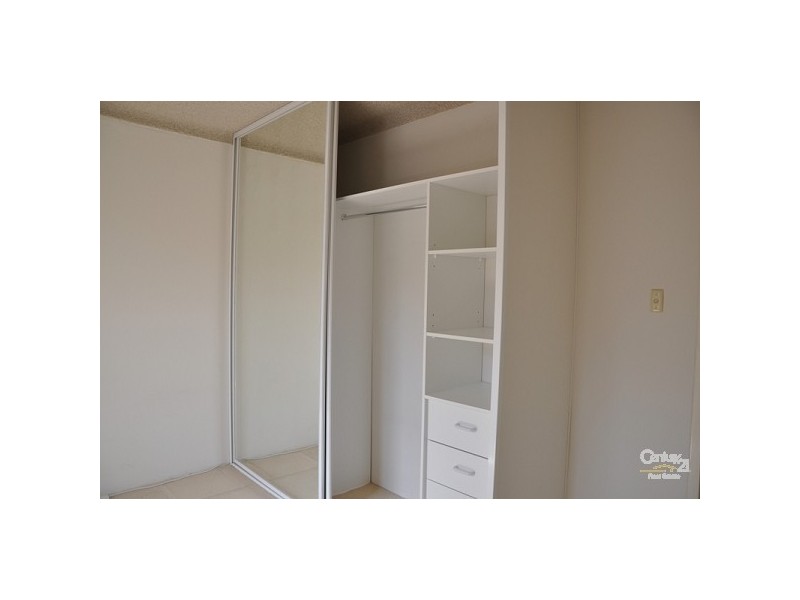 10/33 Meadow Cresent, Meadowbank NSW 2114