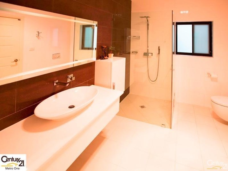 1 Yukka Rd, Regents Park NSW 2143