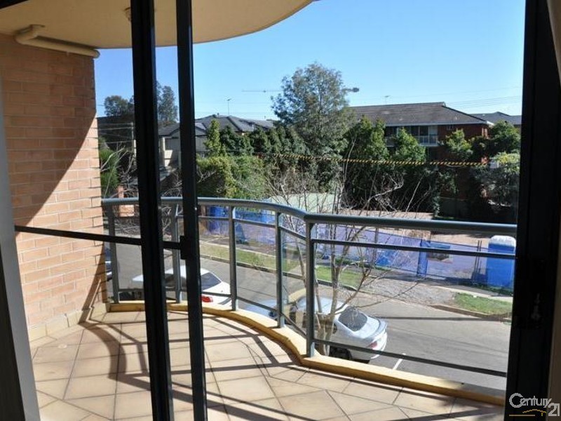 5/ 1-3 Beazley St, Ryde NSW 2112