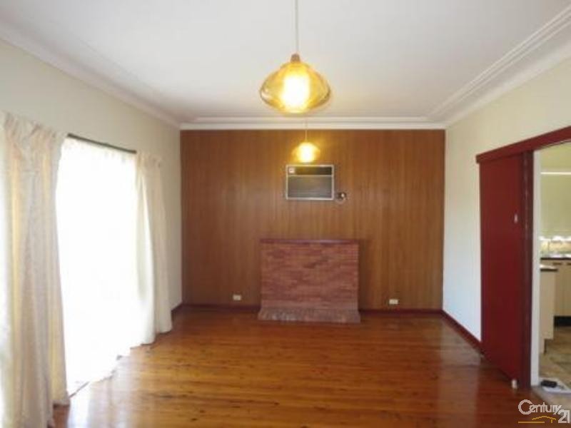17 Dobson Crescent, Ryde NSW 2112