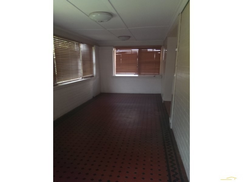 42 Moss St, West Ryde NSW 2114