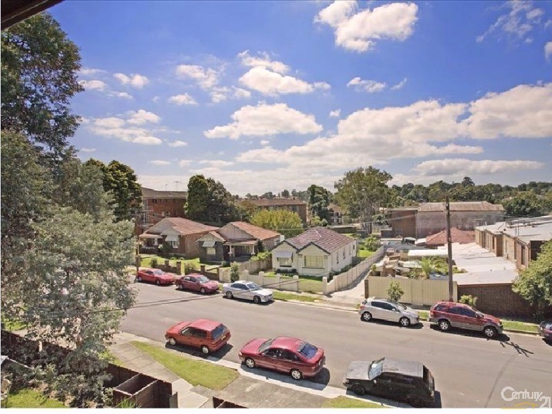 15/18 Pittwater Road, Gladesville NSW 2111