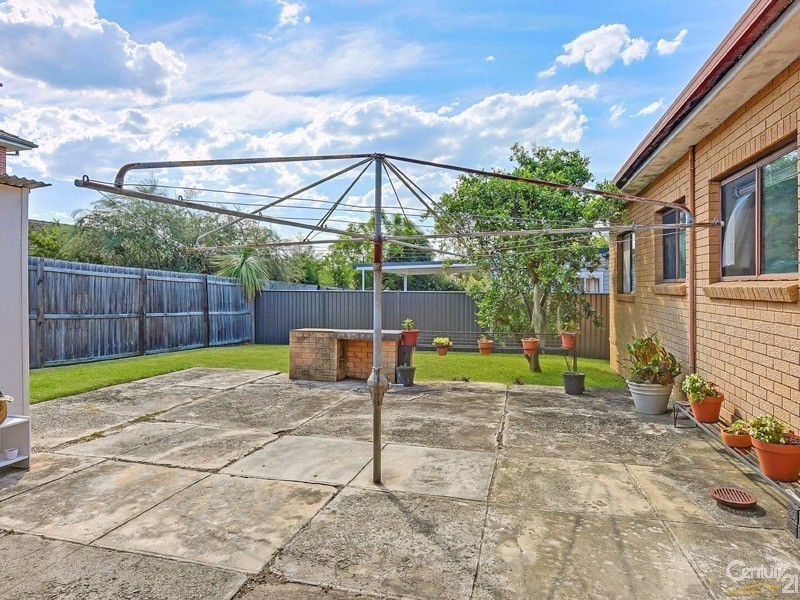 8 Betty Hendry Parade, North Ryde NSW 2113