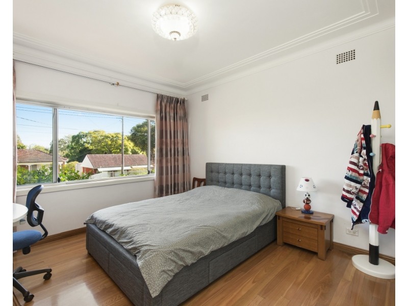 5A  Lavarack  St, Ryde NSW 2112