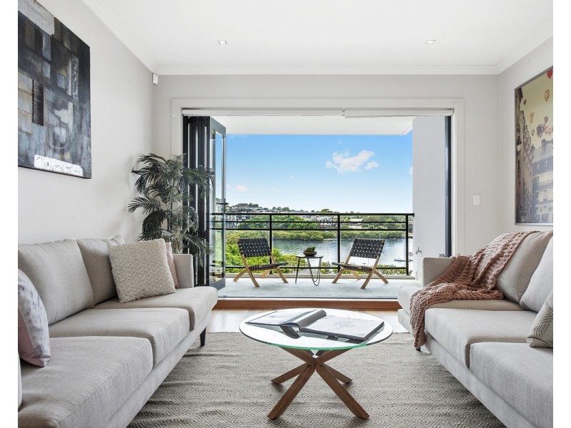 25/2 Bay Drive, Meadowbank NSW 2114