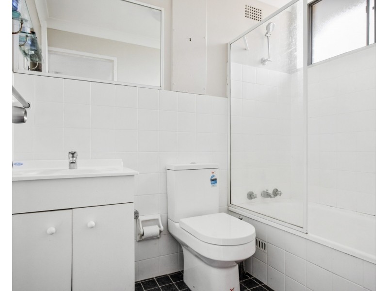 18/19 Meadow Crescent, Meadowbank NSW 2114