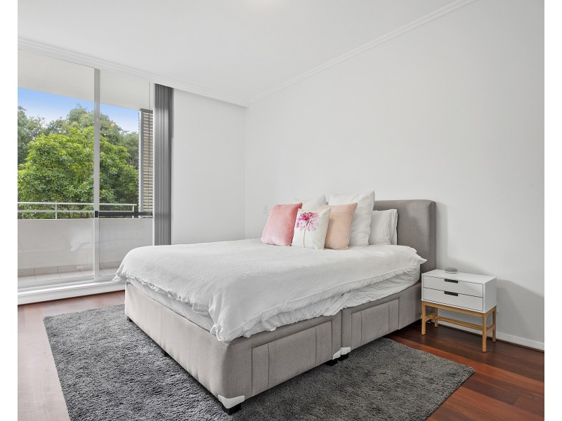 283/33 Hill Road, Wentworth Point NSW 2127