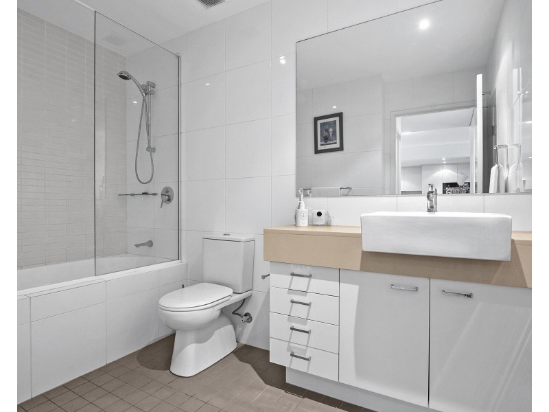 283/33 Hill Road, Wentworth Point NSW 2127