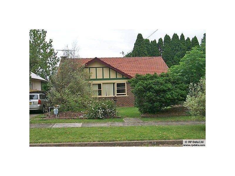 42 Moss St, West Ryde NSW 2114