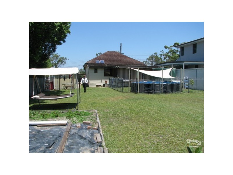 52 Arthur St, Forestville NSW 2087