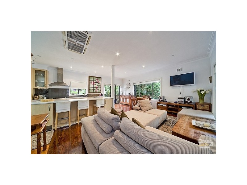 4 Walkom Ave, Forestville NSW 2087