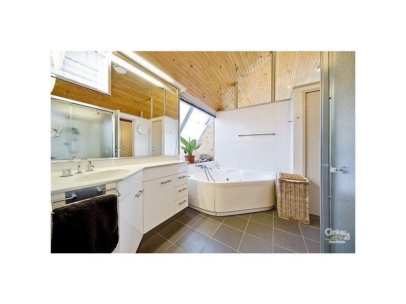 18 Farrer Place, Frenchs Forest NSW 2086