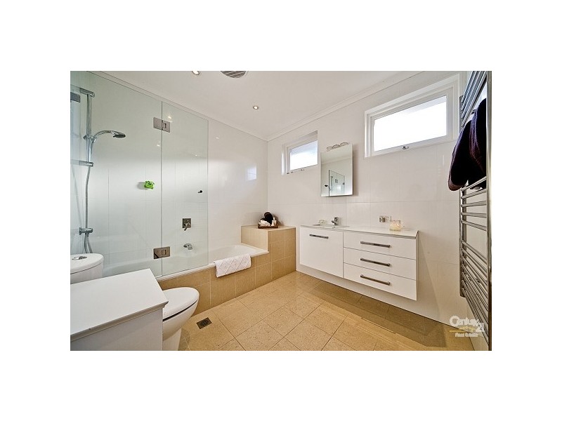 103 Arthur, Forestville NSW 2087