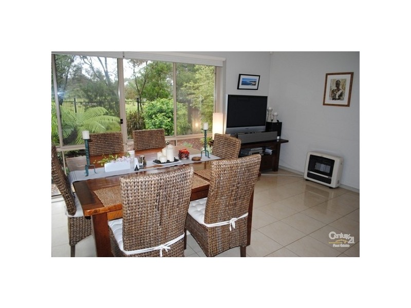 27 Seaview Parade, Belrose NSW 2085