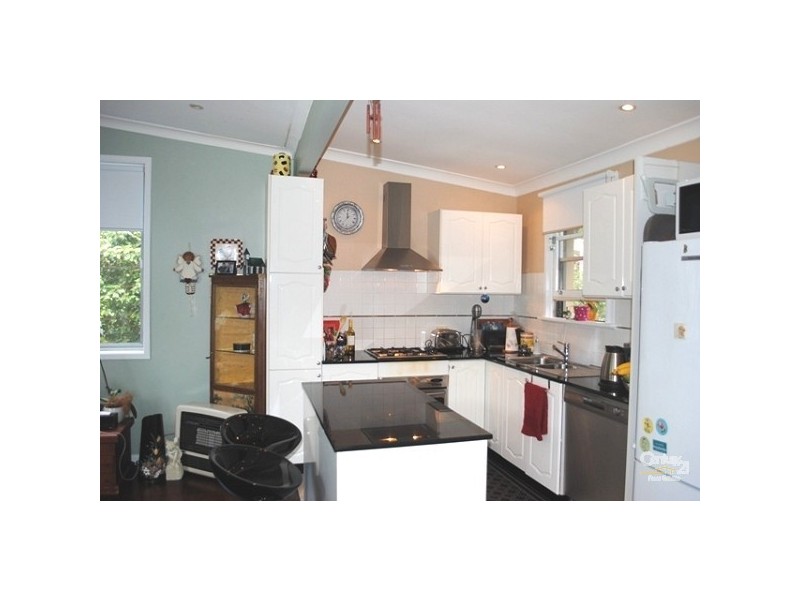 24 Karingal Cr, Frenchs Forest NSW 2086