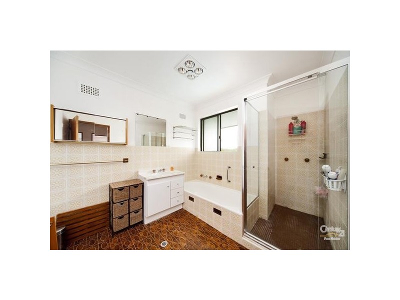 1 Lymm St, Belrose NSW 2085