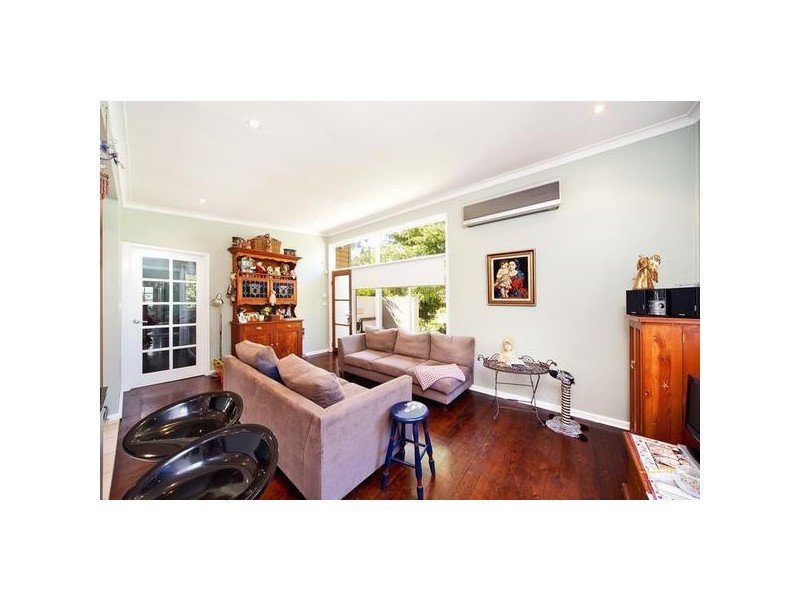 24 Karingal Cr, Frenchs Forest NSW 2086