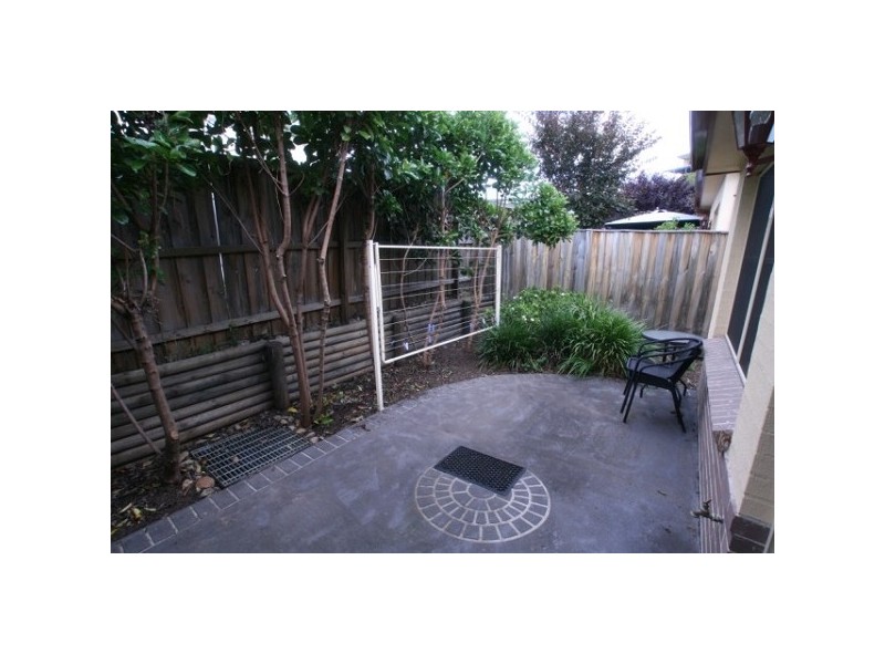 Unit 7 3-5 Colden street, Picton NSW 2571