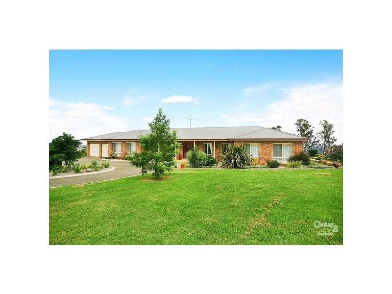 4 Robert place, Razorback NSW 2571