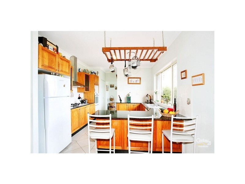 4 Robert place, Razorback NSW 2571