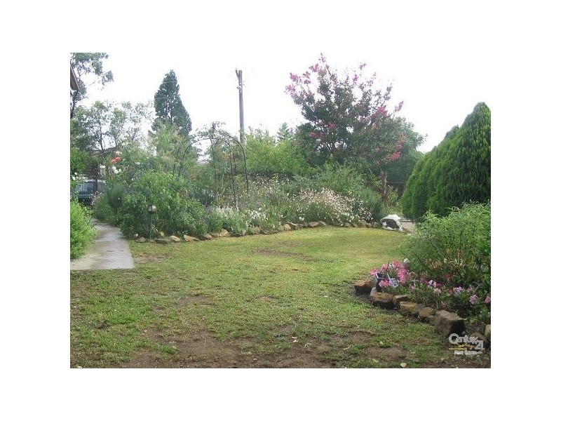2 Kevin Place, Thirlmere NSW 2572