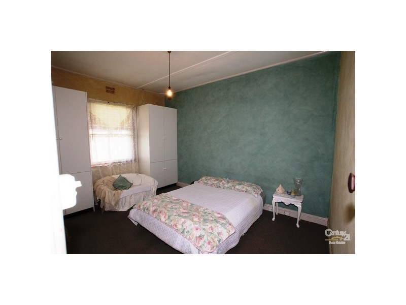 2 Kevin Place, Thirlmere NSW 2572