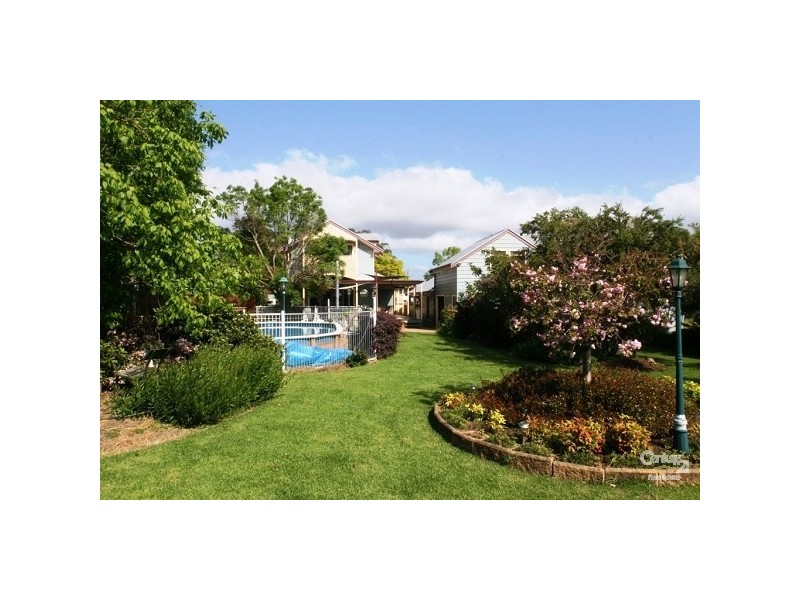 60 Carlton Road, Thirlmere NSW 2572