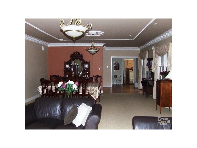 60 Carlton Road, Thirlmere NSW 2572