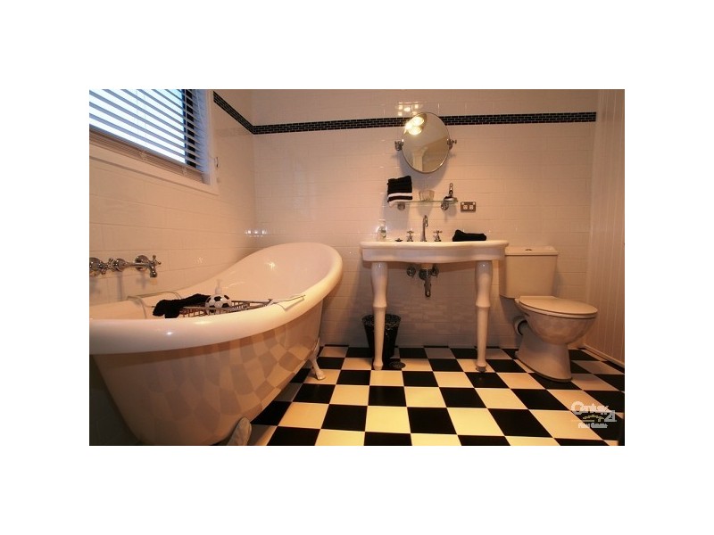 20 Picton Avenue, Picton NSW 2571