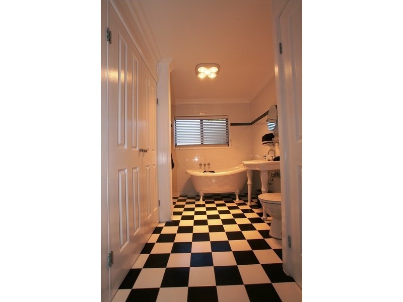 20 Picton Avenue, Picton NSW 2571